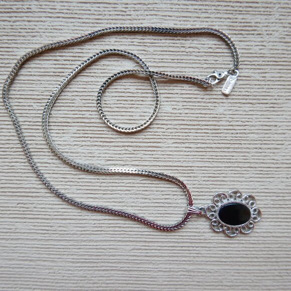 Vintage Sarah Coventry Filigree Pendant on Monet Silver Chain - Picture 4 of 7